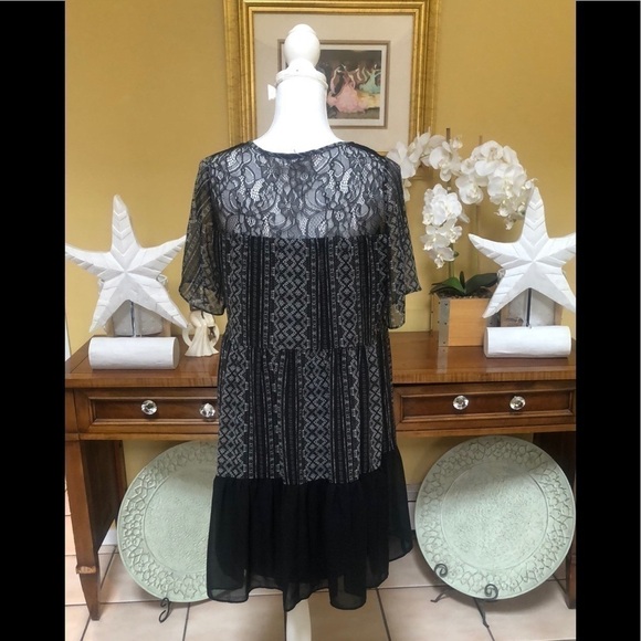 BCBGeneration Women’s Black and White Lace Chiffon Mini Dress Size Medium - Picture 8 of 16